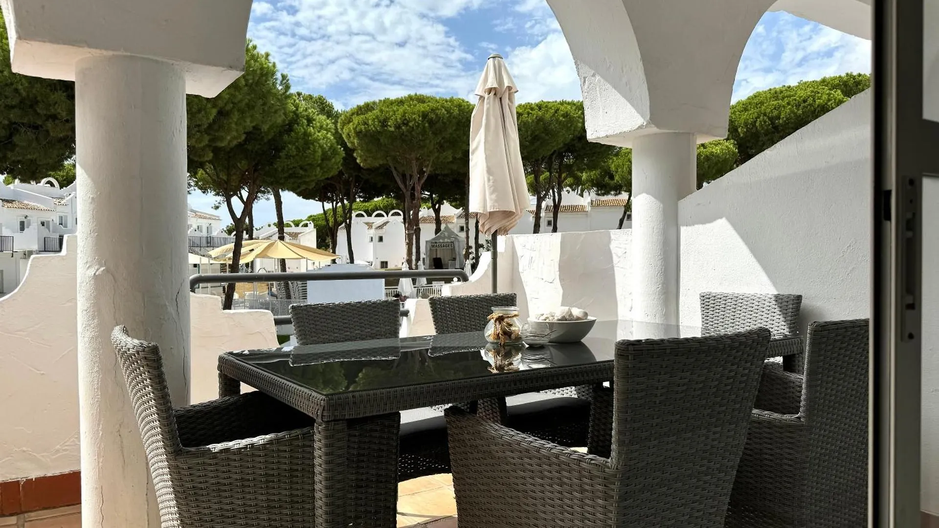 Casa Naranja, Cabopino 2 Pools & Heated Indoor Pool Apartman Marbella Spanyolország