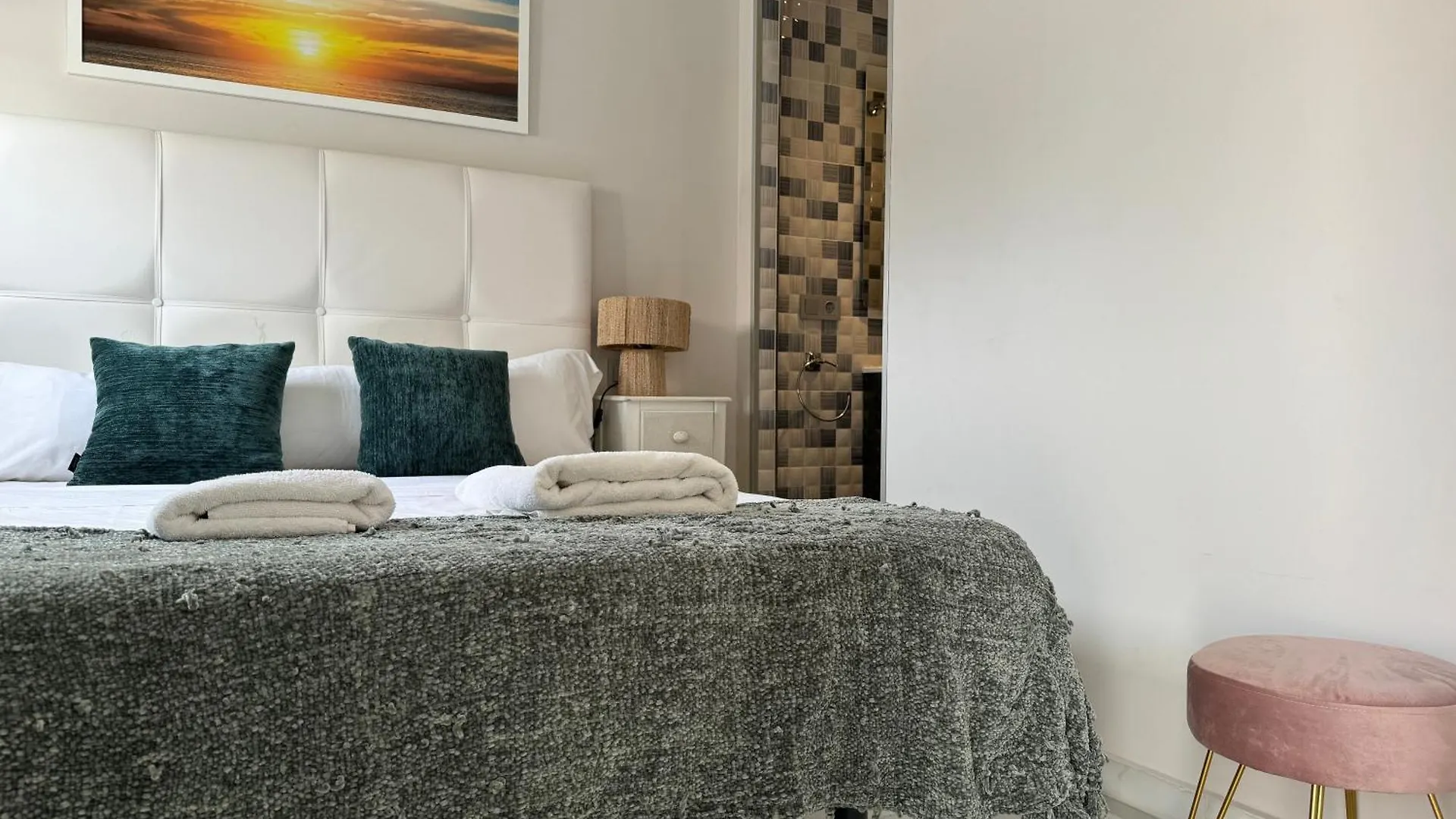 Casa Naranja, Cabopino 2 Pools & Heated Indoor Pool Apartman Marbella