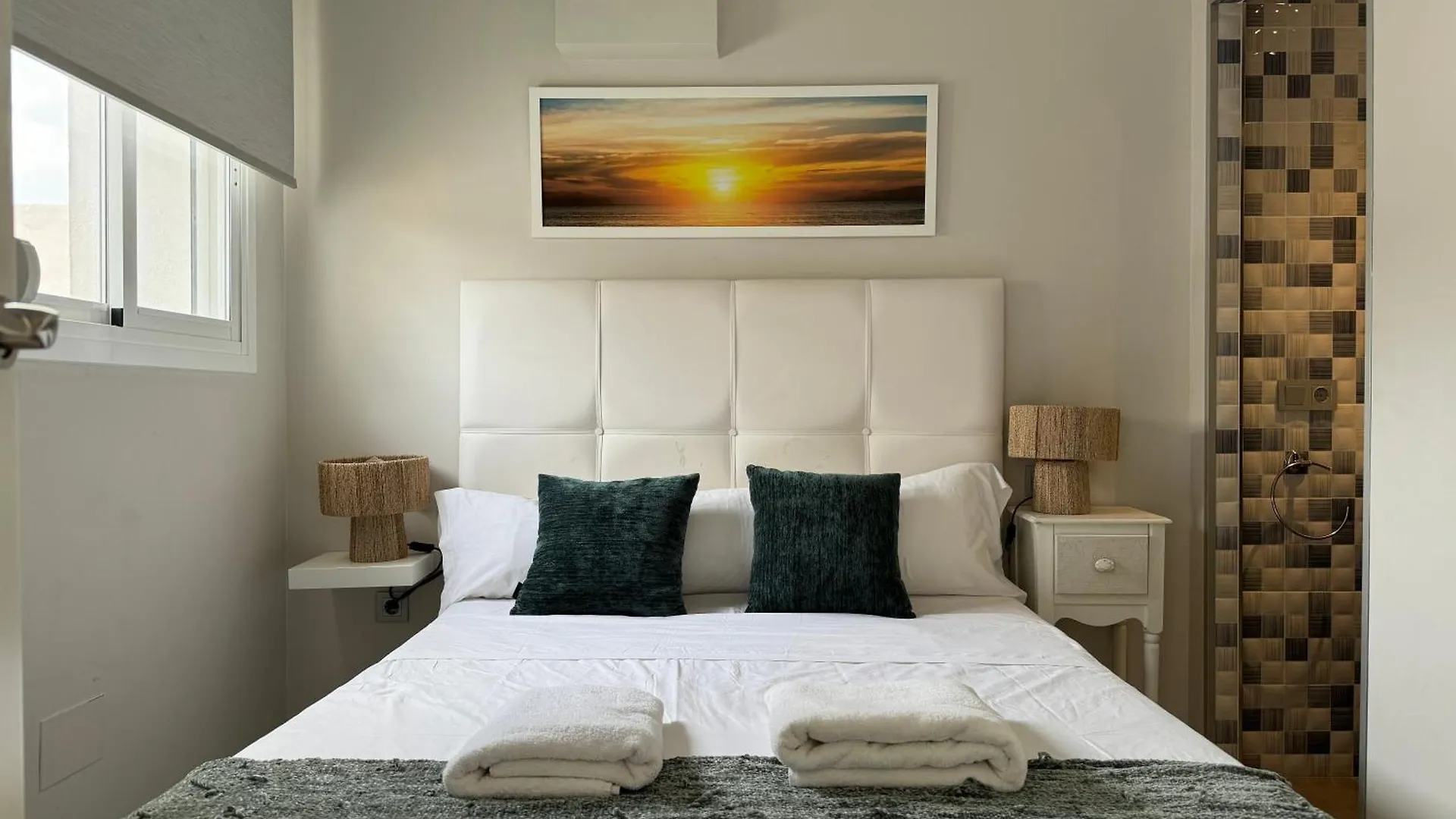 Casa Naranja, Cabopino 2 Pools & Heated Indoor Pool Apartment Marbella