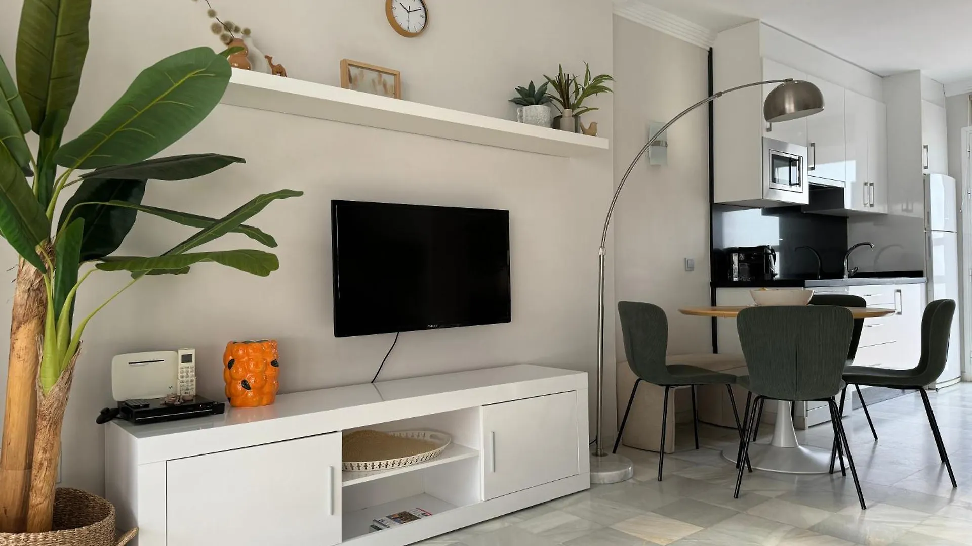 Casa Naranja, Cabopino 2 Pools & Heated Indoor Pool Apartman Marbella 0*,  Spanyolország
